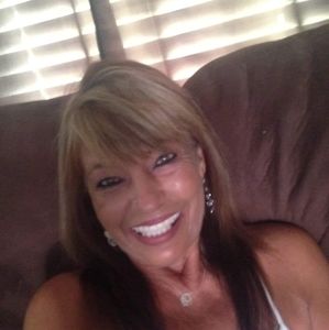 Meet your Posher, Deborah